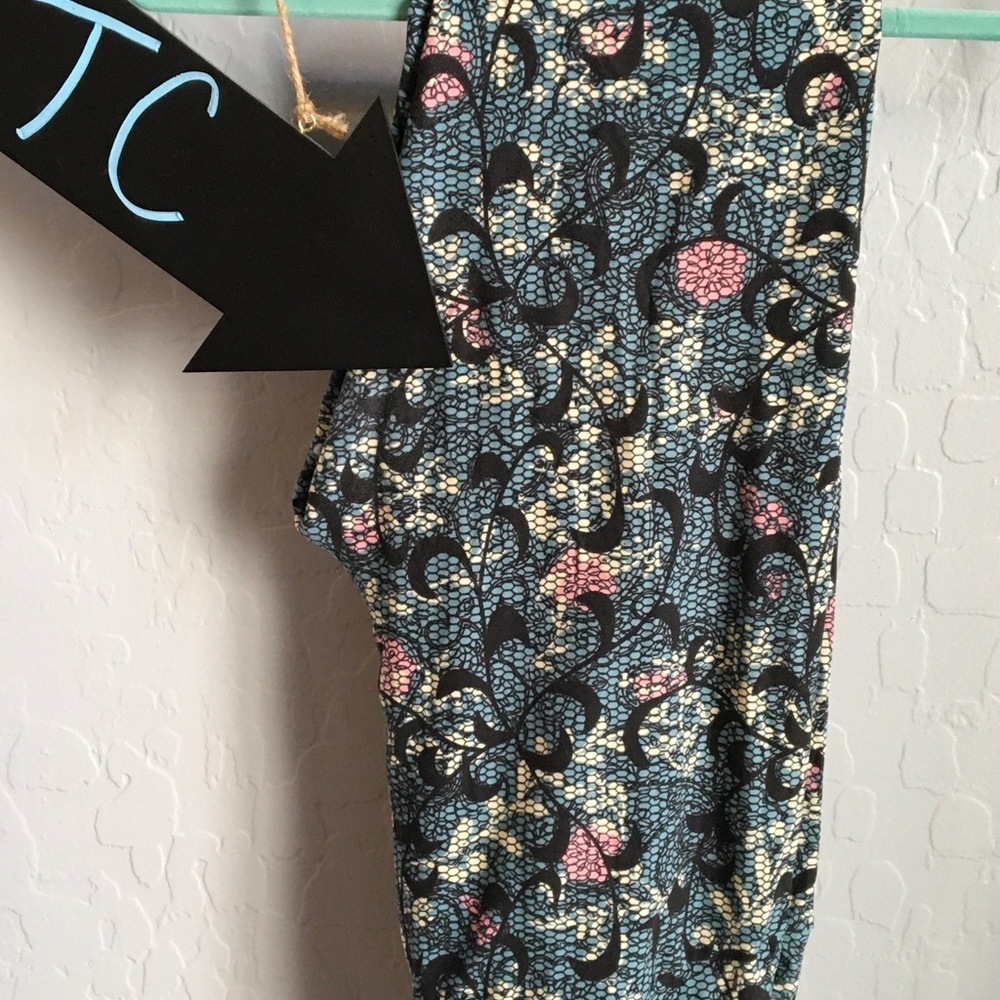 Lularoe Tall and Curvy leggings